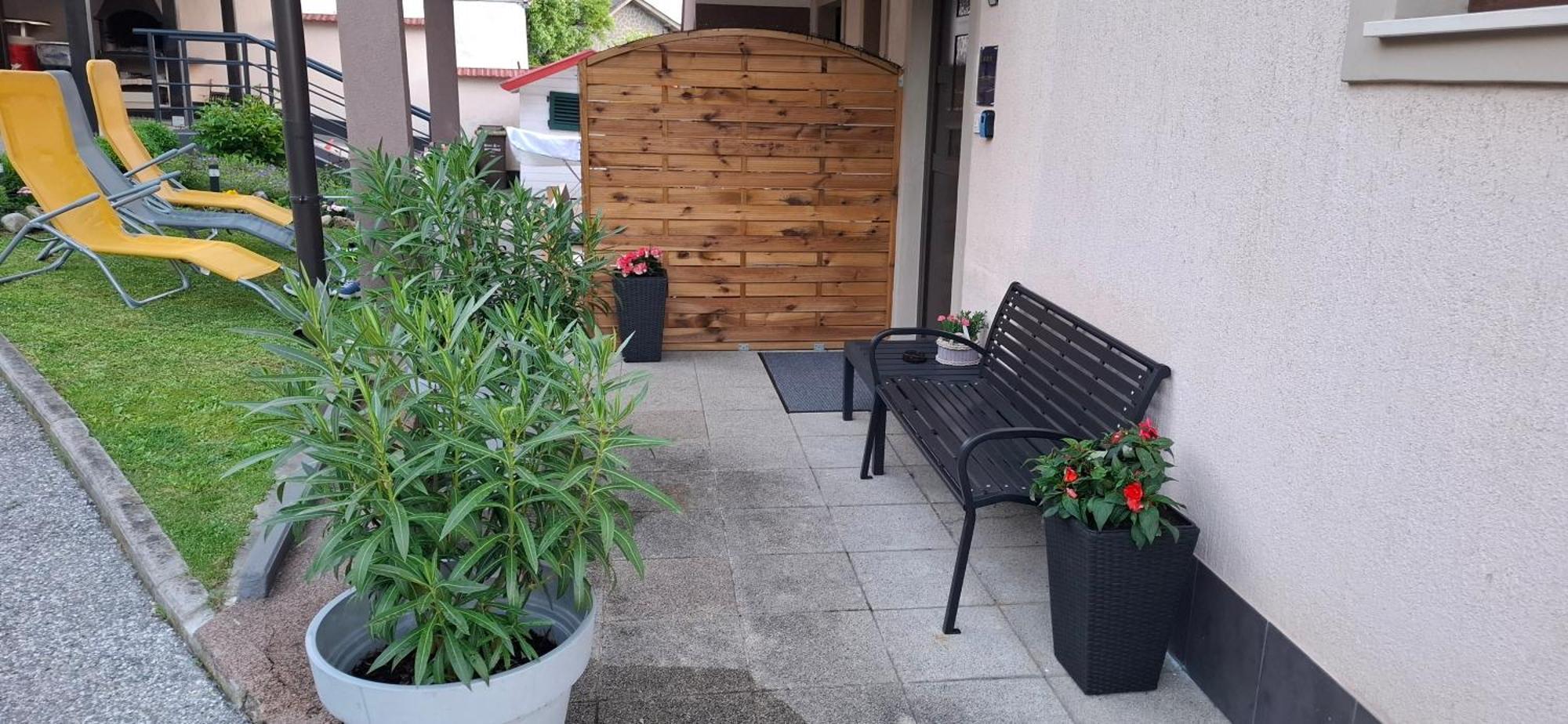 Folka Free Parking *
